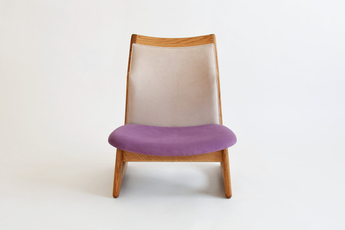 上質な和の空間に合う無垢の低座椅子