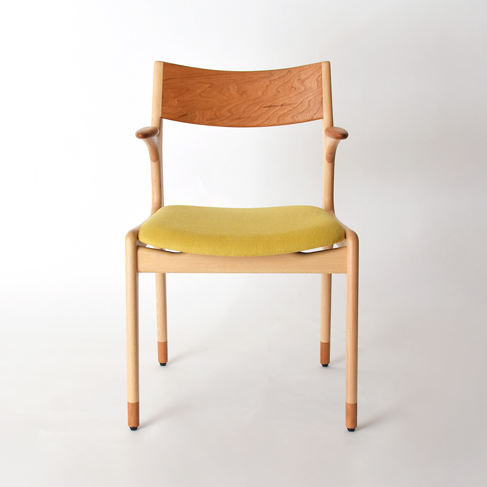 京都の家具店エンストルの無垢のハーフアームダイニングチェア