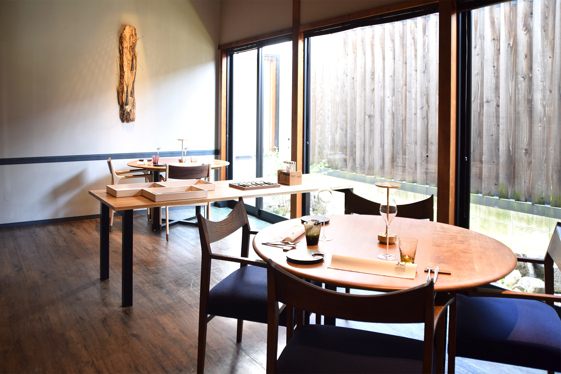 京都府木津川市のリストランテナカモト様の家具をリメイクさせていただきました