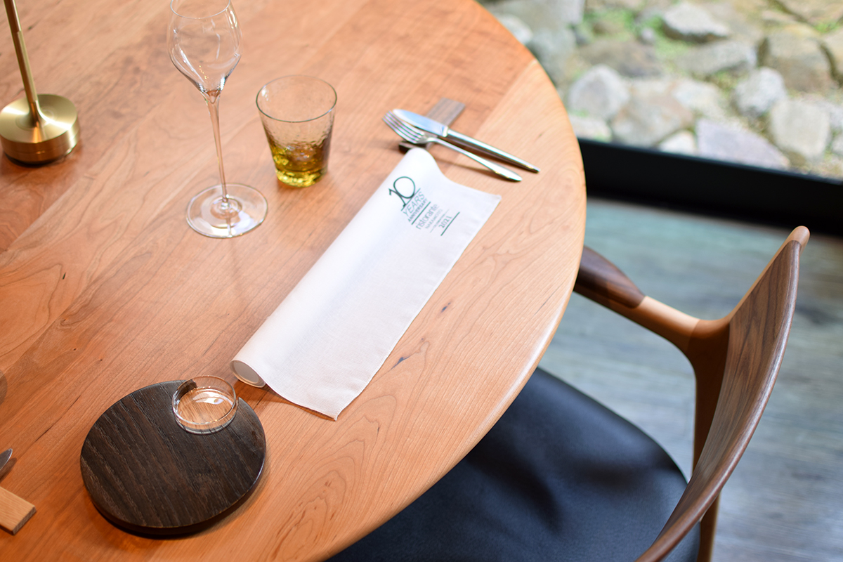 京都府木津川市のリストランテナカモト様の家具をリメイクさせていただきました