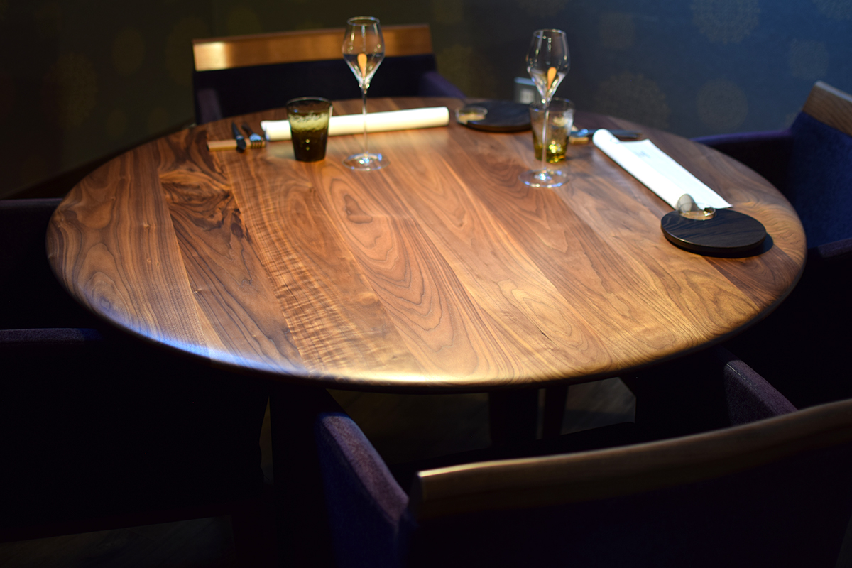 京都府木津川市のリストランテナカモト様の家具をリメイクさせていただきました