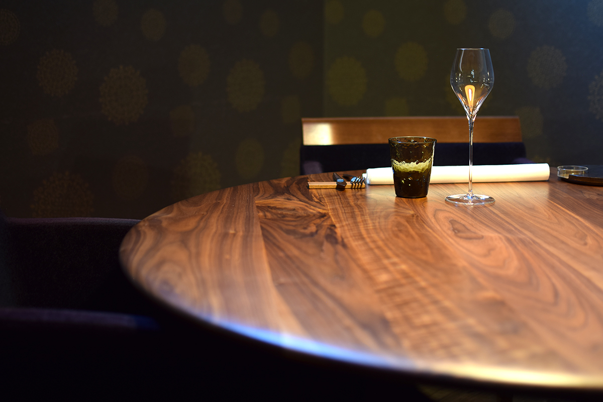 京都府木津川市のリストランテナカモト様の家具をリメイクさせていただきました