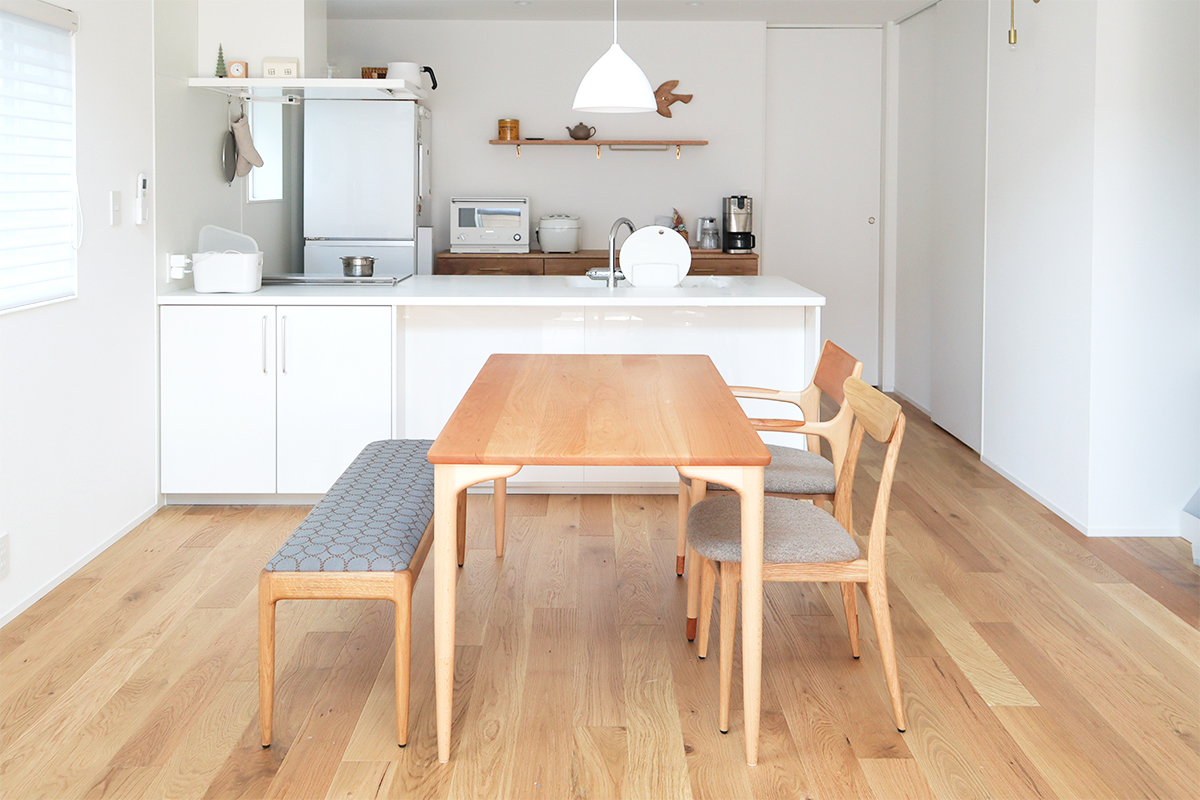 ミナペルホネンベンチなどダイニングセット納品事例